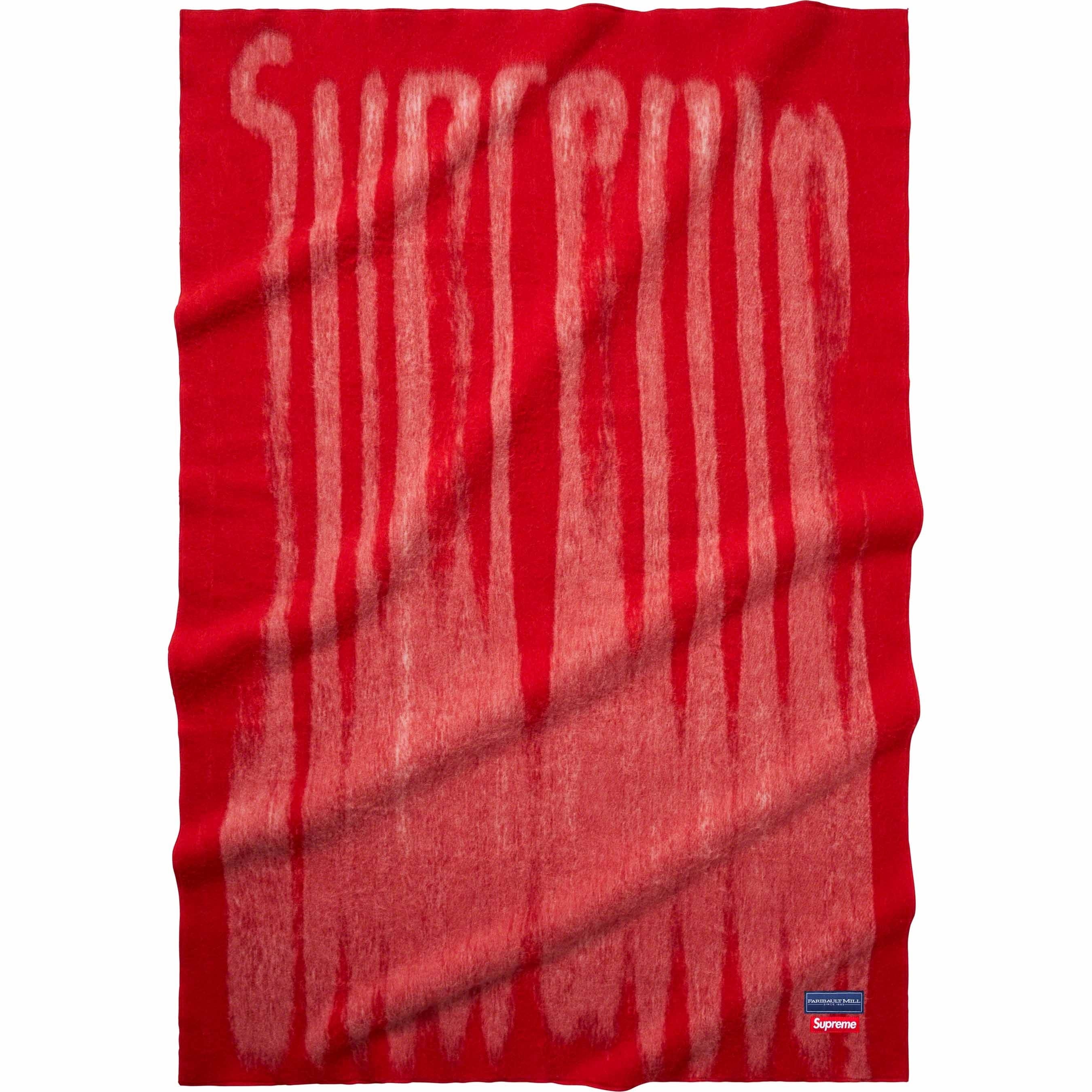 Blurred Logo Blanket view 4